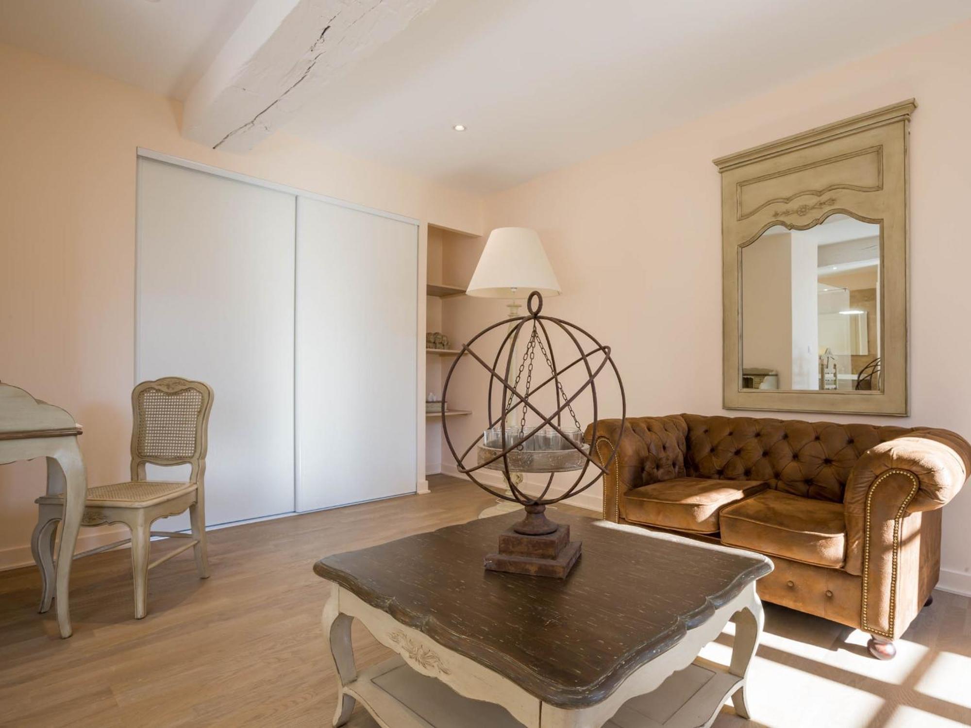 Le Cara - 4 Appartements Calmes Et Chics Au Coeur De Beaune Beaune  Kamer foto