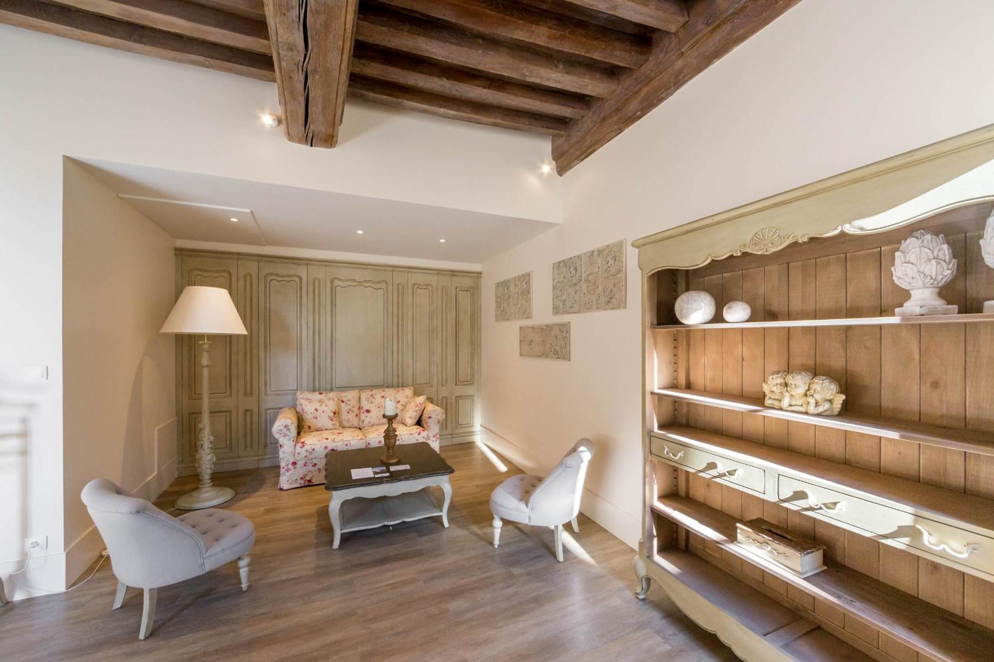 Le Cara - 4 Appartements Calmes Et Chics Au Coeur De Beaune Beaune  Kamer foto