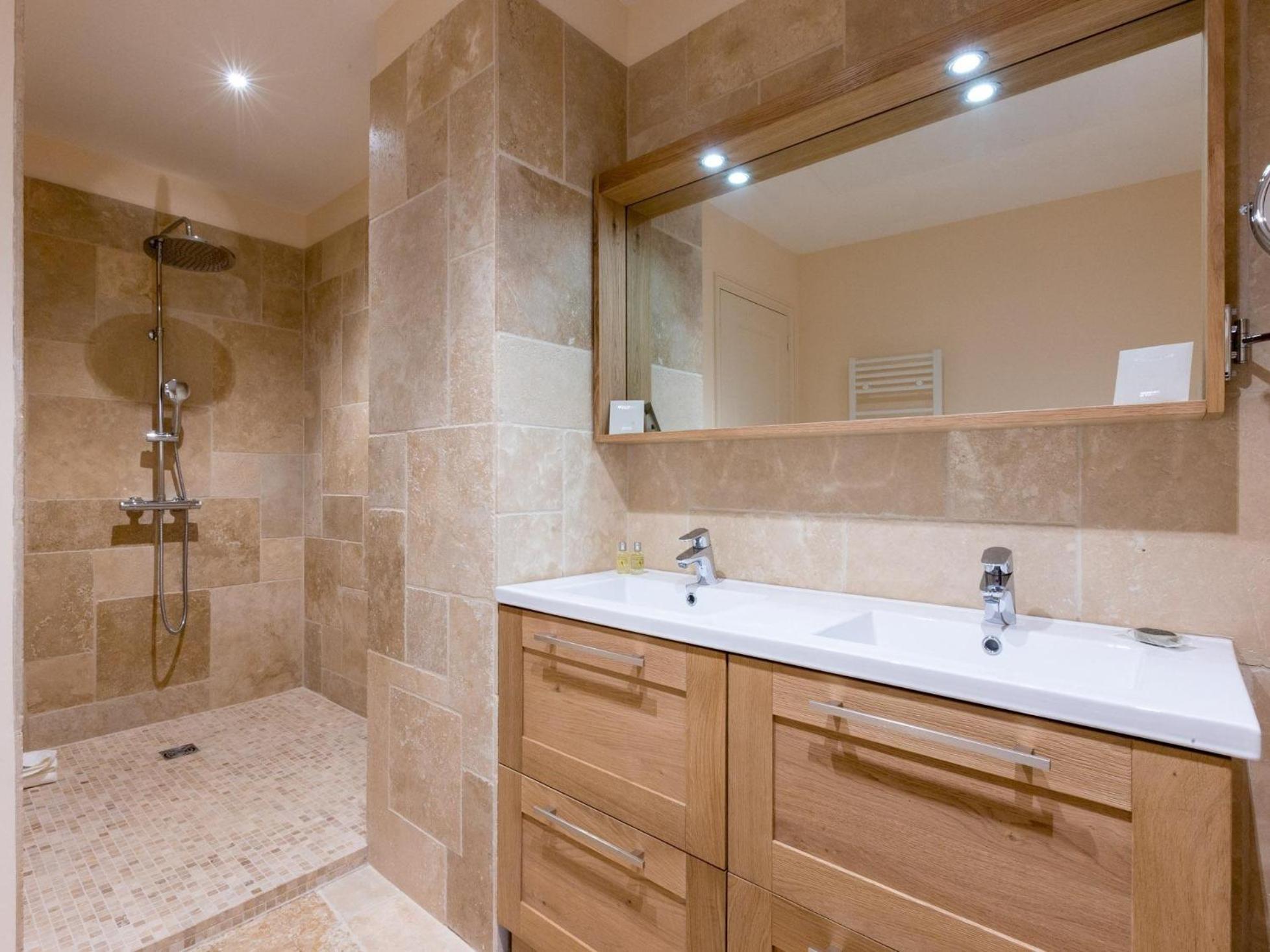 Le Cara - 4 Appartements Calmes Et Chics Au Coeur De Beaune Beaune  Kamer foto