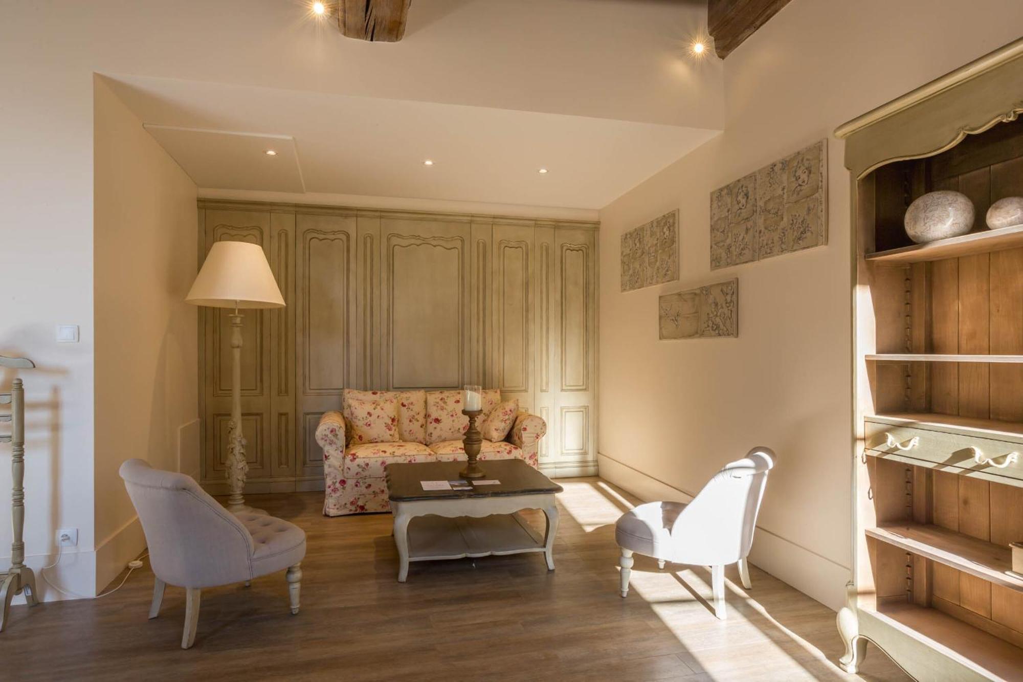 Le Cara - 4 Appartements Calmes Et Chics Au Coeur De Beaune Beaune  Kamer foto