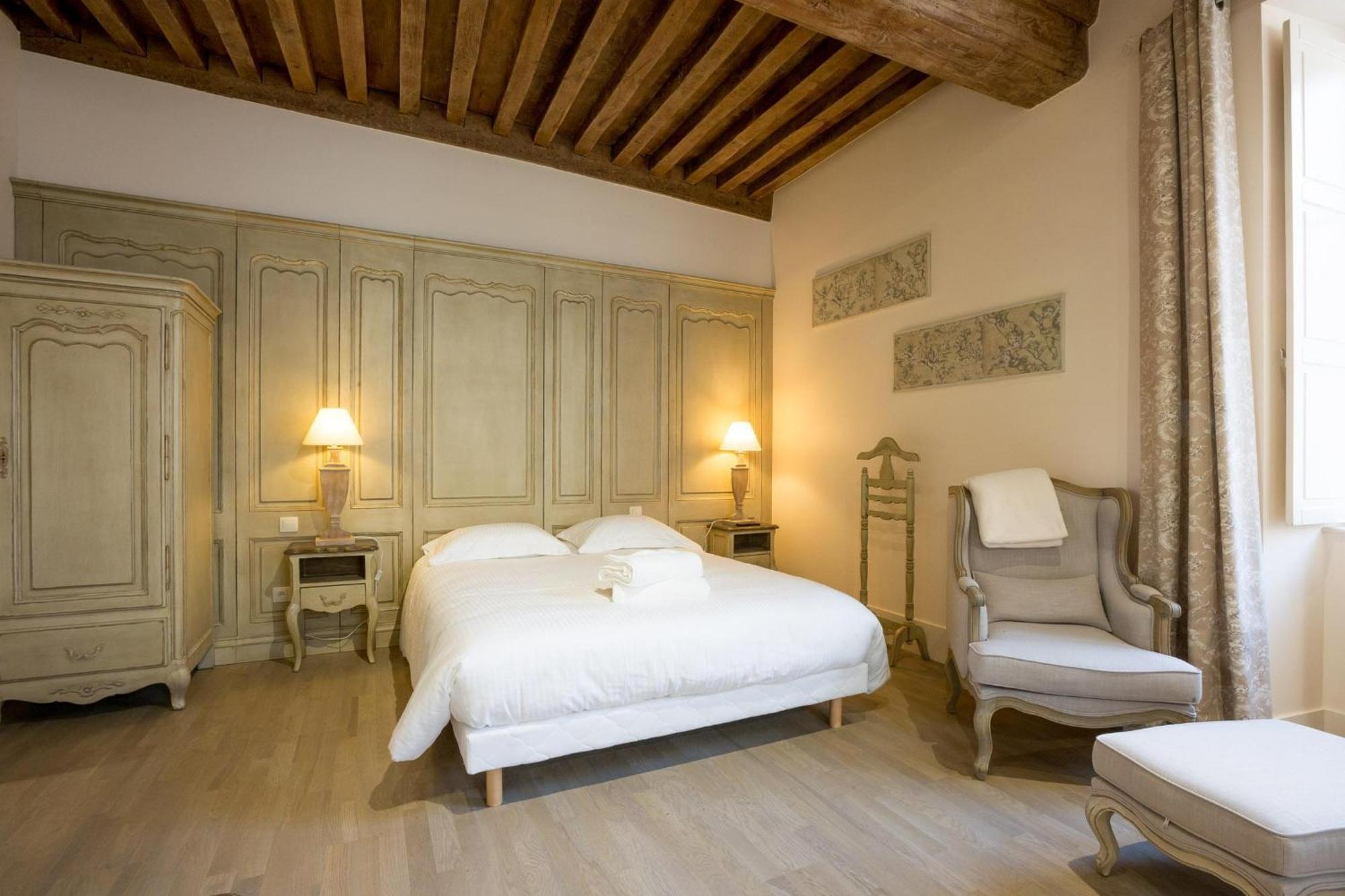 Le Cara - 4 Appartements Calmes Et Chics Au Coeur De Beaune Beaune  Kamer foto